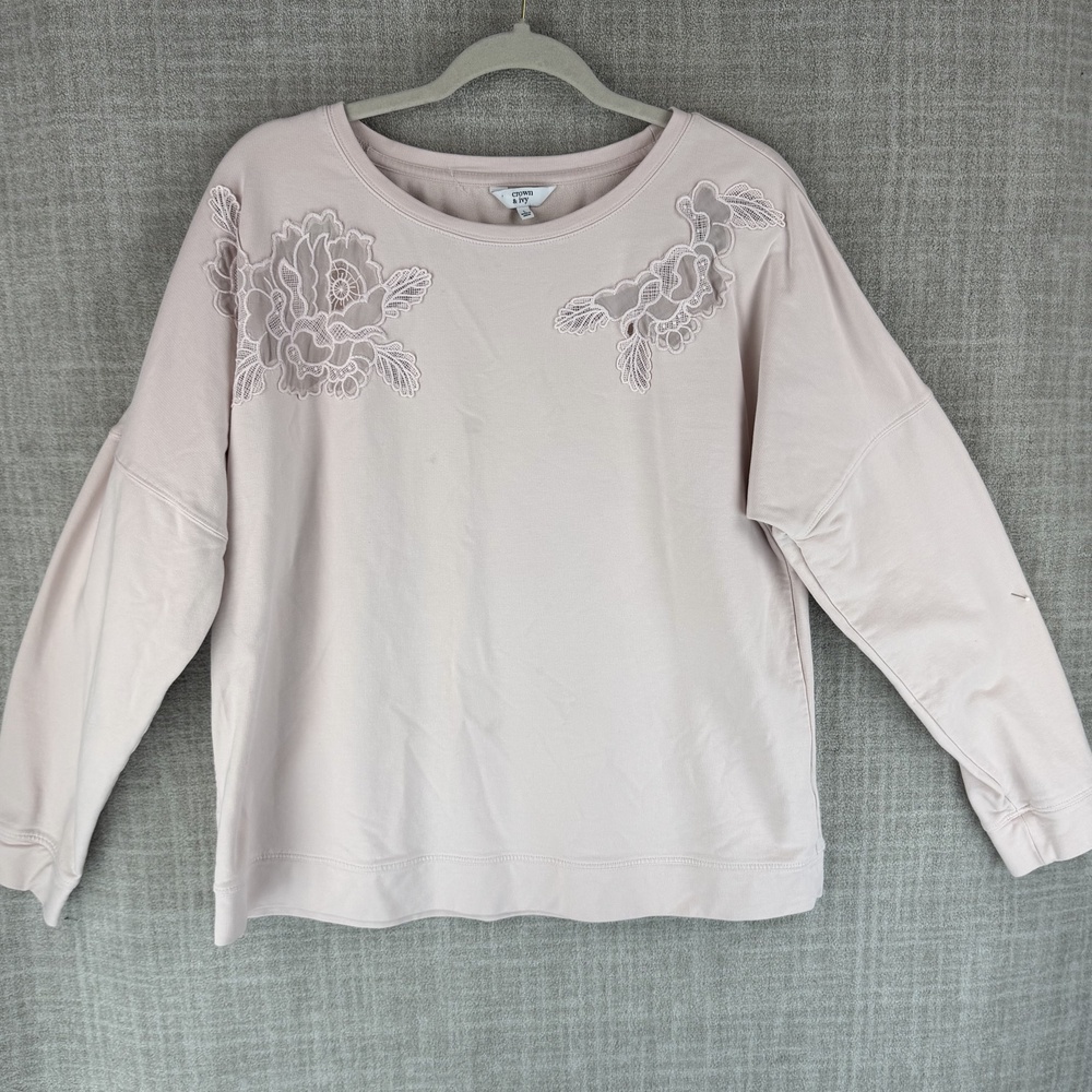 Crown & Ivy T-Shirt Womens L Pink Hawaiian Floral Round Neck Long Sleeve
